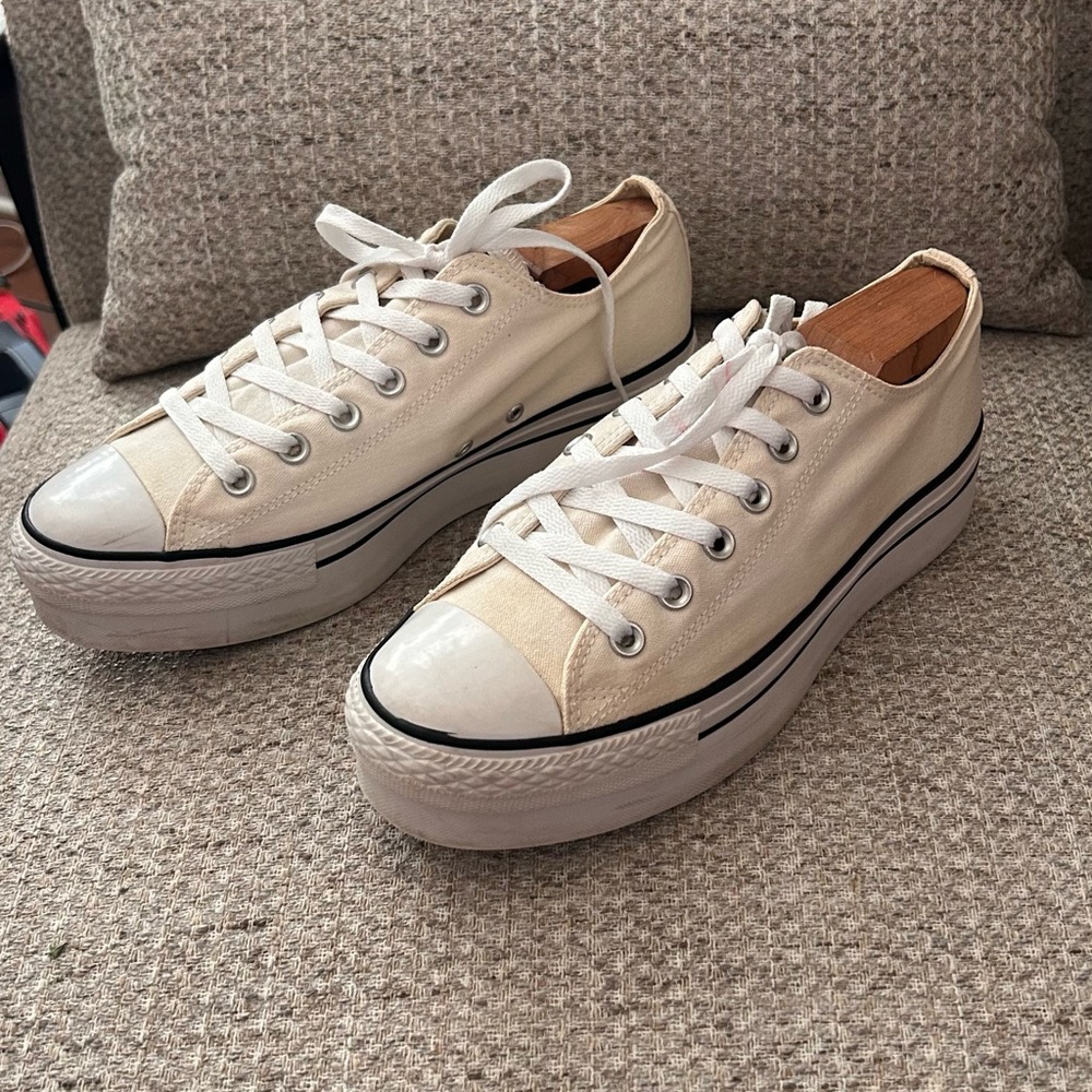 Classic Platform Canvas Sneakers in Cream - Picture 2 of 9